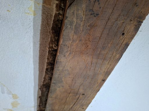 Deckenbalken nach der Reinigung